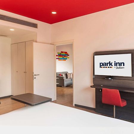Park Inn By Radisson,South Delhi New Delhi Exterior foto Park Inn Munich Airport