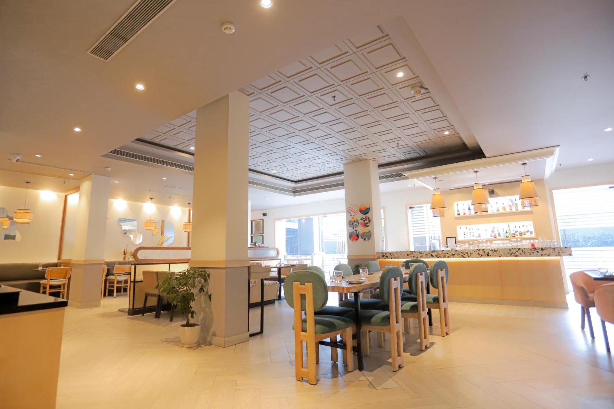 Park Inn By Radisson,South Delhi New Delhi Exterior foto Restaurant